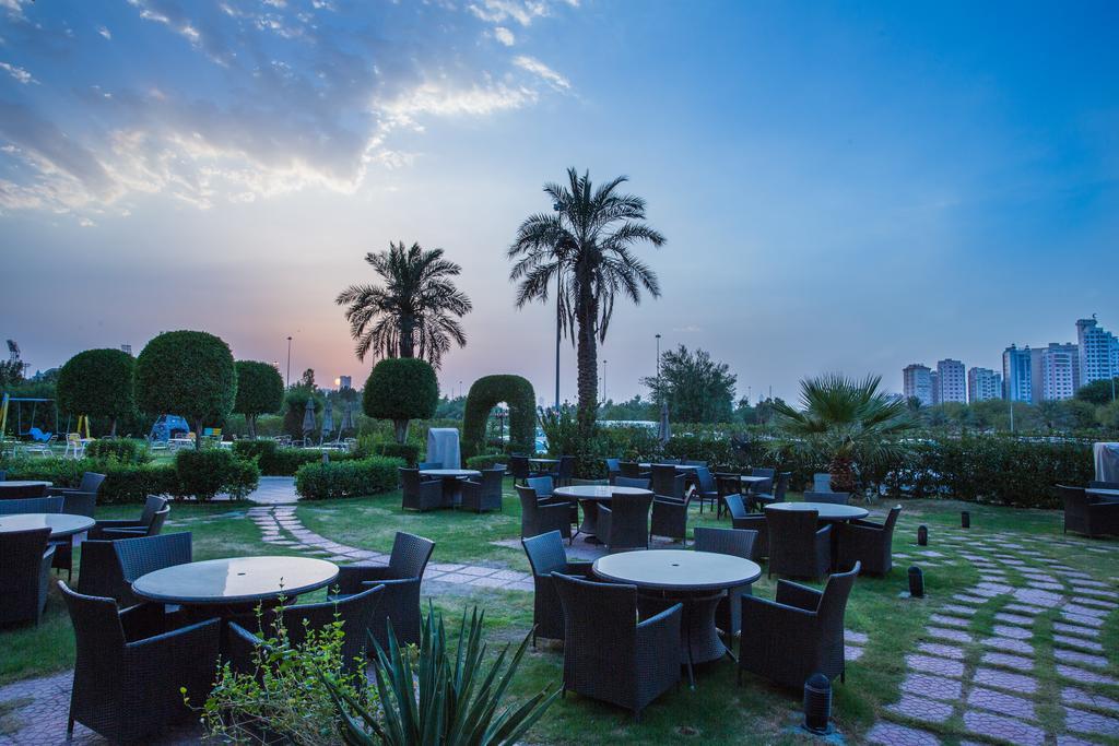 New Park Hotel 쿠웨이트 외부 사진